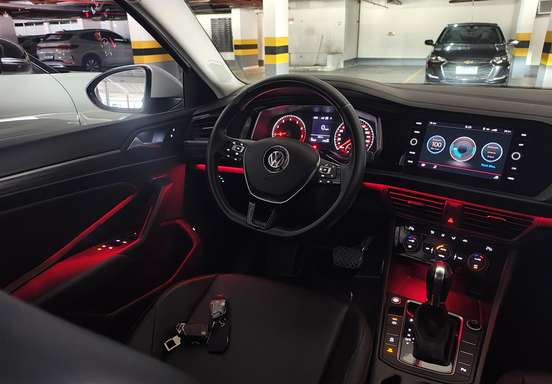VOLKSWAGEN-JETTA-2018