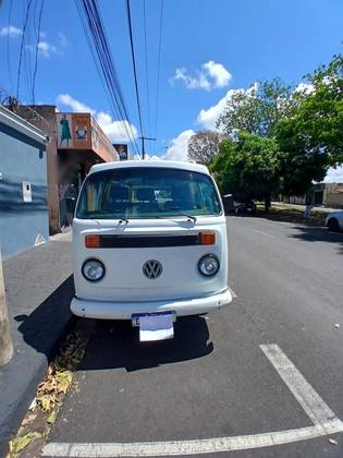 VOLKSWAGEN KOMBI 1.6 MI FURGÃO 8V GASOLINA 3P MANUAL