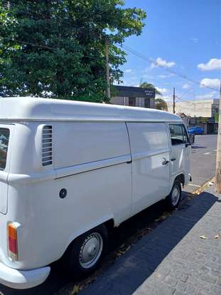 VOLKSWAGEN-KOMBI-2001