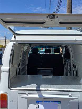 VOLKSWAGEN-KOMBI-2001