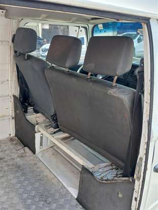 VOLKSWAGEN-KOMBI-2001