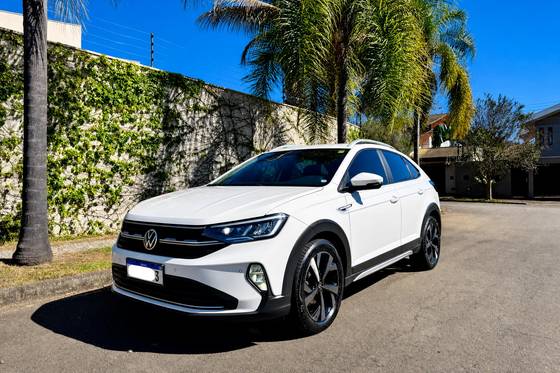 VOLKSWAGEN NIVUS 1.0 200 TSI TOTAL FLEX HIGHLINE AUTOMÁTICO