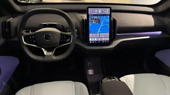 VOLVO-EX30-2024