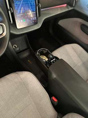 VOLVO-EX30-2024