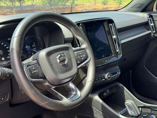 VOLVO-XC40-1.5 T5 RECHARGE R-DESIGN GEARTRONIC VOLVO-XC40-2020