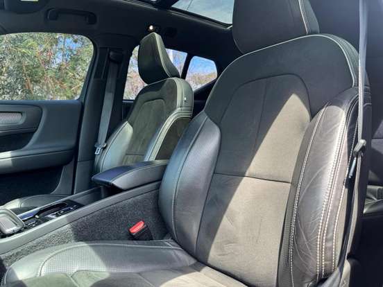 VOLVO-XC40-1.5 T5 RECHARGE R-DESIGN GEARTRONIC VOLVO-XC40-2020