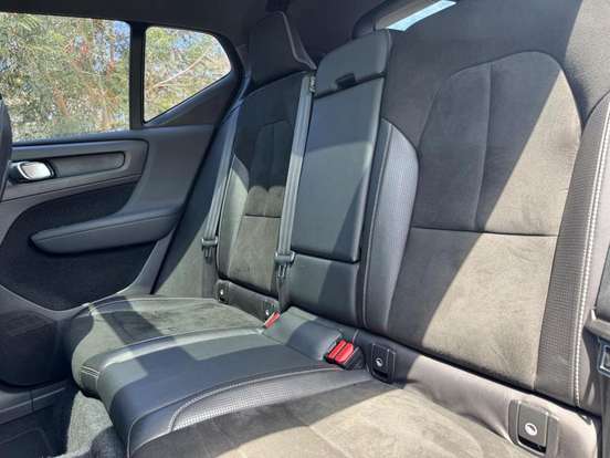 VOLVO-XC40-1.5 T5 RECHARGE R-DESIGN GEARTRONIC VOLVO-XC40-2020