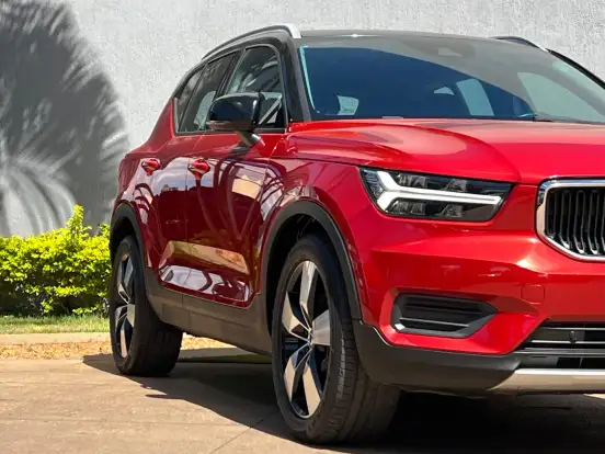 VOLVO-XC40-2.0 T5 GASOLINA MOMENTUM AWD GEARTRONIC VOLVO-XC40-2018