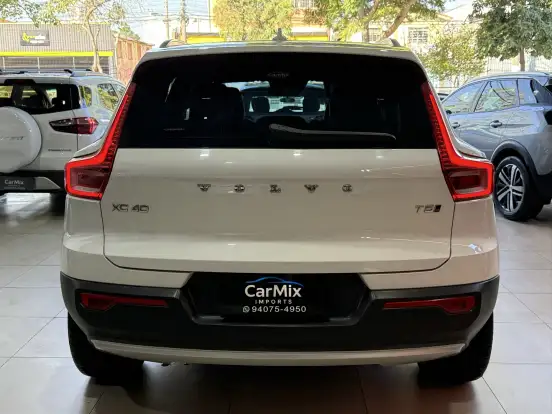 VOLVO-XC40-2.0 T5 GASOLINA MOMENTUM AWD GEARTRONIC VOLVO-XC40-2019