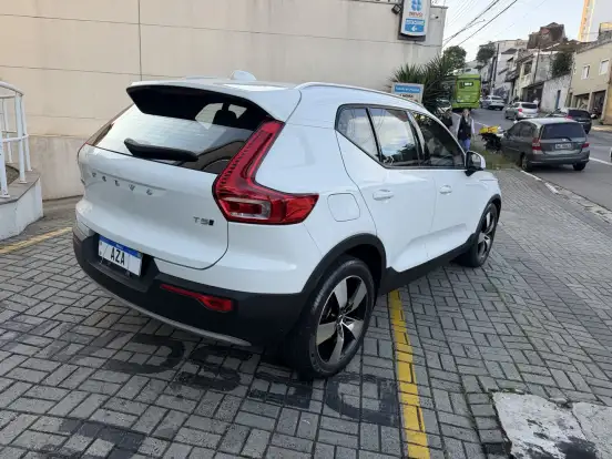 VOLVO-XC40-2.0 T5 GASOLINA MOMENTUM AWD GEARTRONIC VOLVO-XC40-2018
