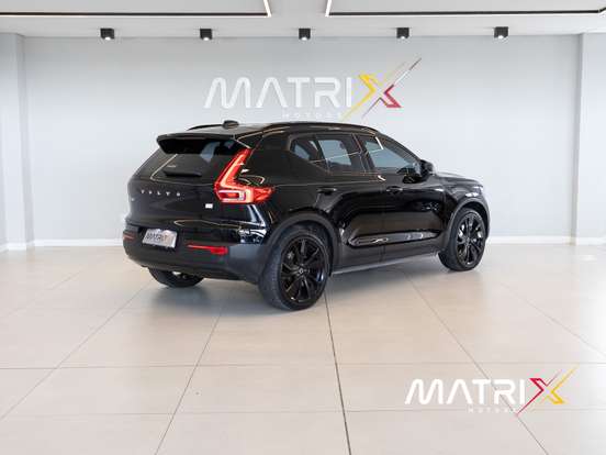 VOLVO-XC40-P8 RECHARGE ELECTRIC BEV PURE AWD VOLVO-XC40-2021