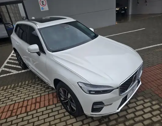 VOLVO-XC60-2025