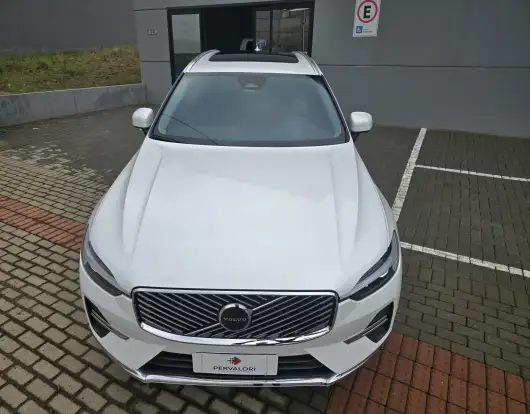 VOLVO-XC60-2025