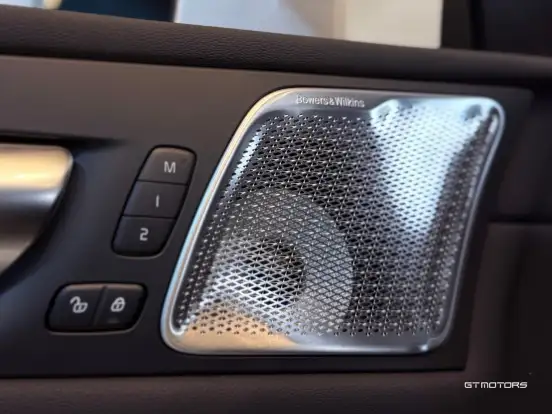 VOLVO-XC60-2025