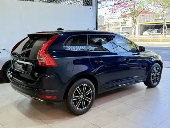 VOLVO-XC60-2.4 D5 KINETIC DIESEL AWD 4P AUTOMÁTICO VOLVO-XC60-2016
