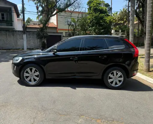 VOLVO-XC60-2016