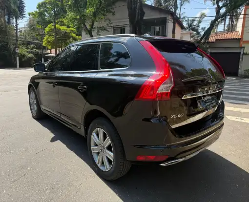 VOLVO-XC60-2016