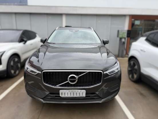 VOLVO-XC60-2.0 T5 GASOLINA MOMENTUM AWD GEARTRONIC VOLVO-XC60-2018