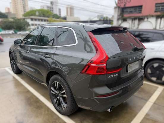 VOLVO-XC60-2.0 T5 GASOLINA MOMENTUM AWD GEARTRONIC VOLVO-XC60-2018
