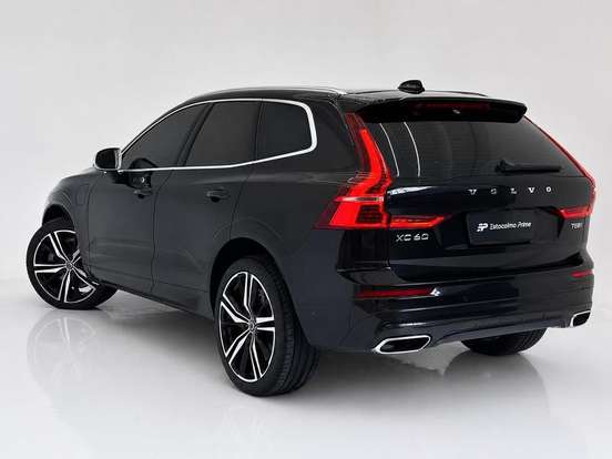 VOLVO-XC60-2018