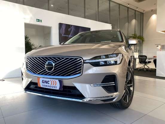 VOLVO-XC60-2025