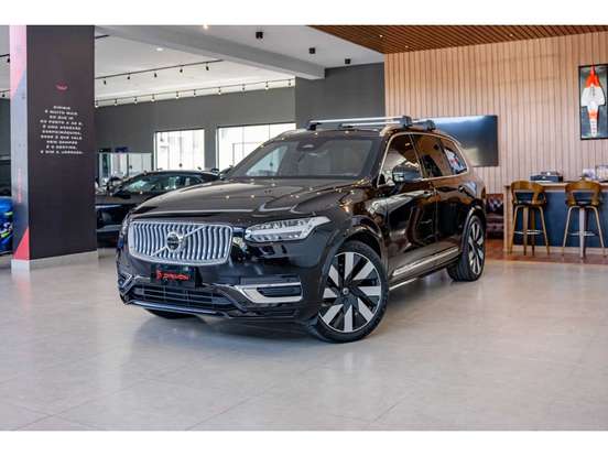 VOLVO-XC90-2022