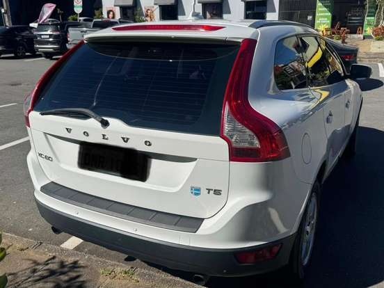 VOLVO-XC60-2.0 T5 COMFORT FWD TURBO GASOLINA 4P AUTOMÁTICO VOLVO-XC60-2012