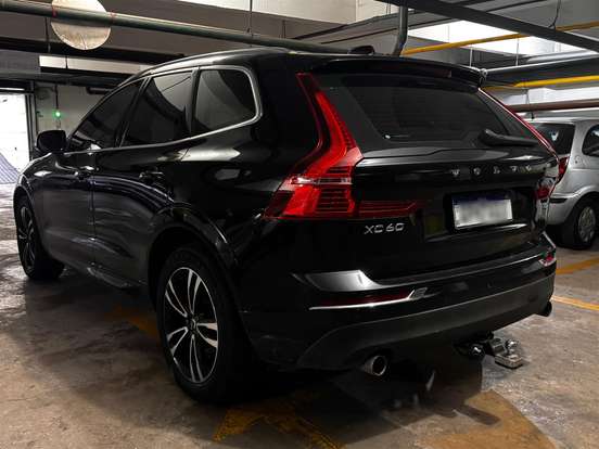 VOLVO-XC60-2.0 T5 GASOLINA MOMENTUM AWD GEARTRONIC VOLVO-XC60-2018