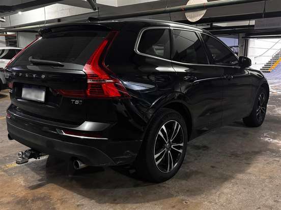 VOLVO-XC60-2.0 T5 GASOLINA MOMENTUM AWD GEARTRONIC VOLVO-XC60-2018