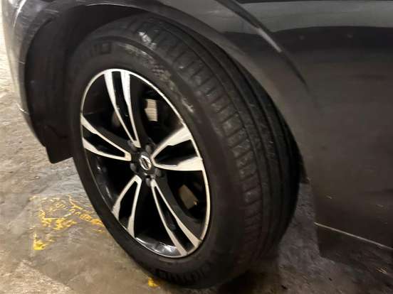 VOLVO-XC60-2.0 T5 GASOLINA MOMENTUM AWD GEARTRONIC VOLVO-XC60-2018