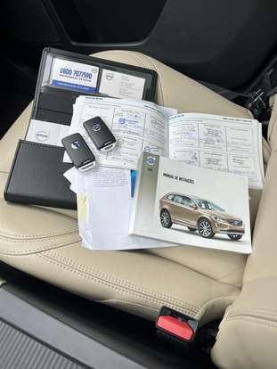 VOLVO-XC60-2.4 D5 MOMENTUM DIESEL AWD 4P AUTOMÁTICO VOLVO-XC60-2017