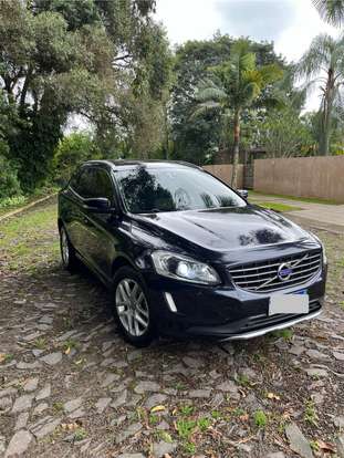 VOLVO-XC60-2017