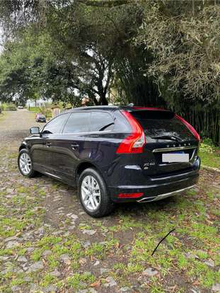 VOLVO-XC60-2.4 D5 MOMENTUM DIESEL AWD 4P AUTOMÁTICO VOLVO-XC60-2017