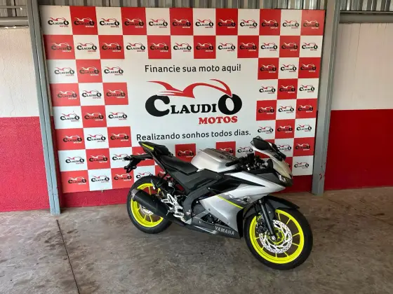 YAMAHA YZF R15 