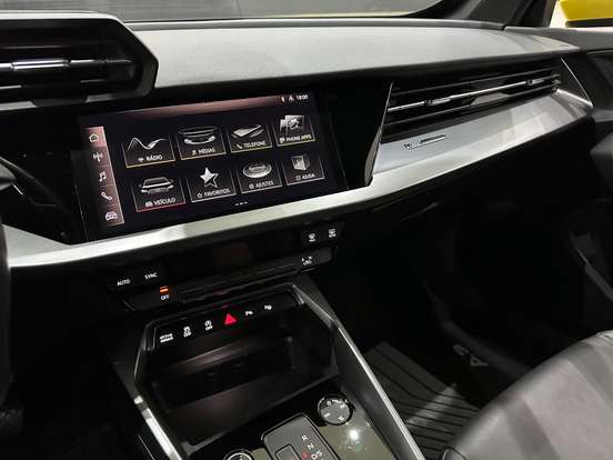 AUDI-A3-2021