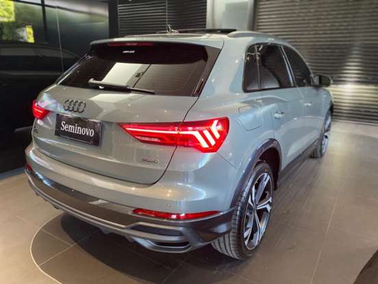 AUDI-Q3-2023