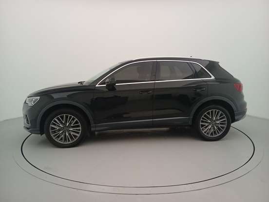 AUDI-Q3-2024