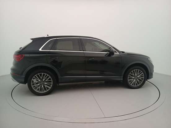 AUDI-Q3-2024