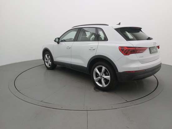 AUDI-Q3-2024