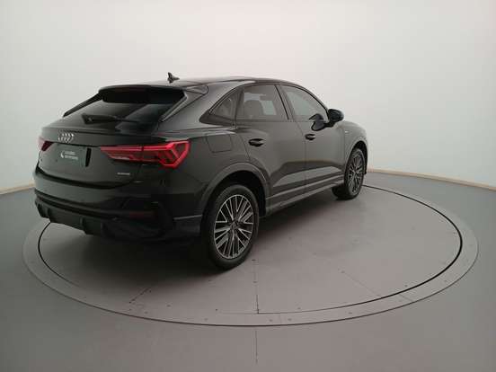 AUDI-Q3-2023