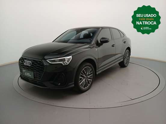 AUDI-Q3-2023