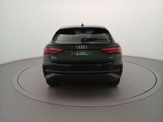 AUDI-Q3-2023