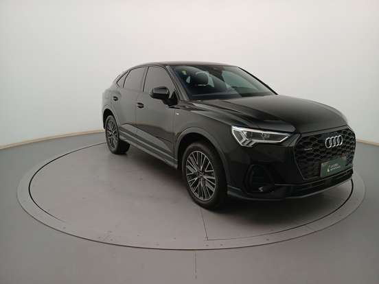 AUDI-Q3-2023