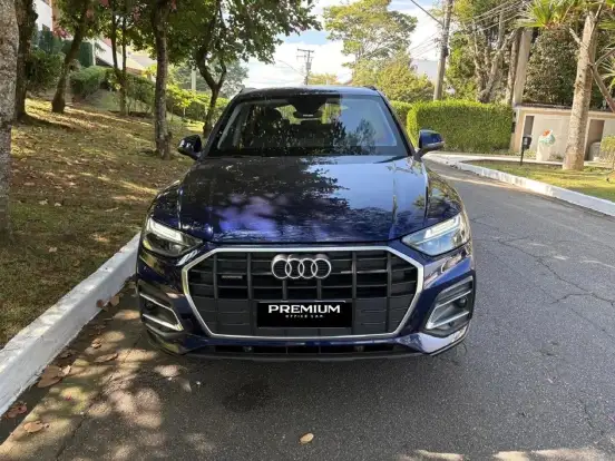 AUDI-Q5-2022