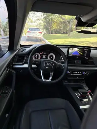 AUDI-Q5-2022