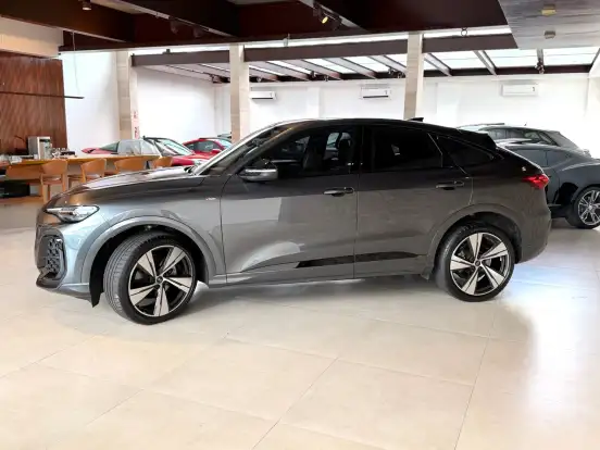 AUDI-Q5-2025