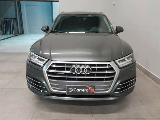 AUDI-Q5-2020