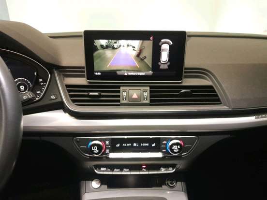 AUDI-Q5-2020
