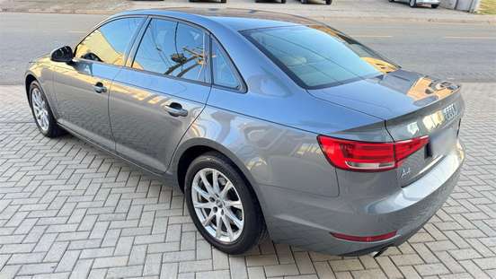 AUDI-A4-2018
