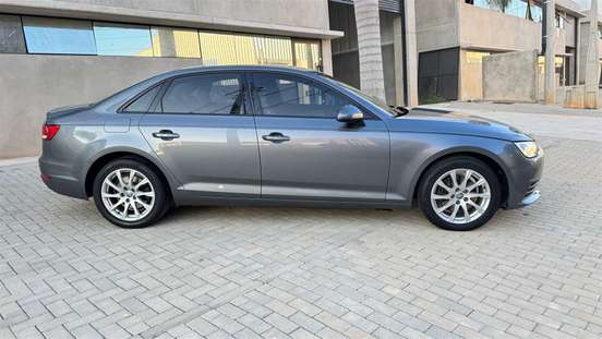 AUDI-A4-2018